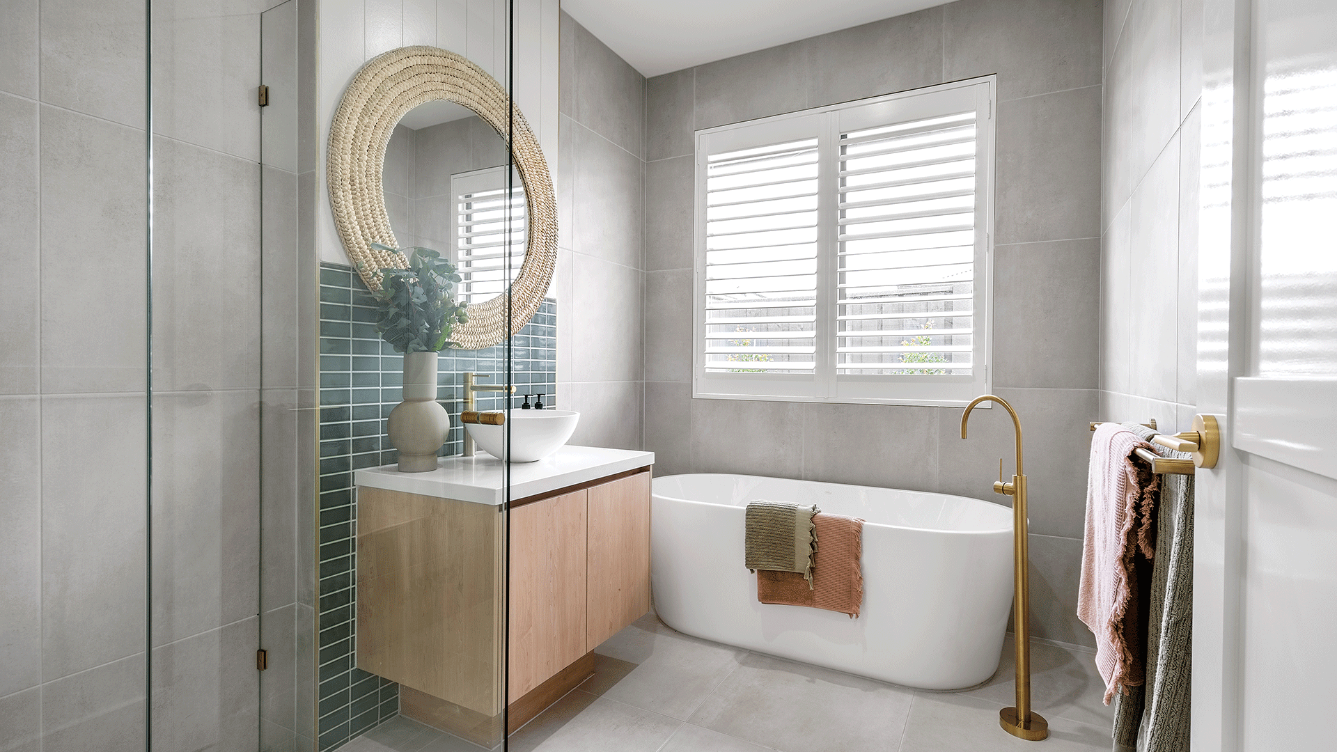 Sansa 28 Bathroom