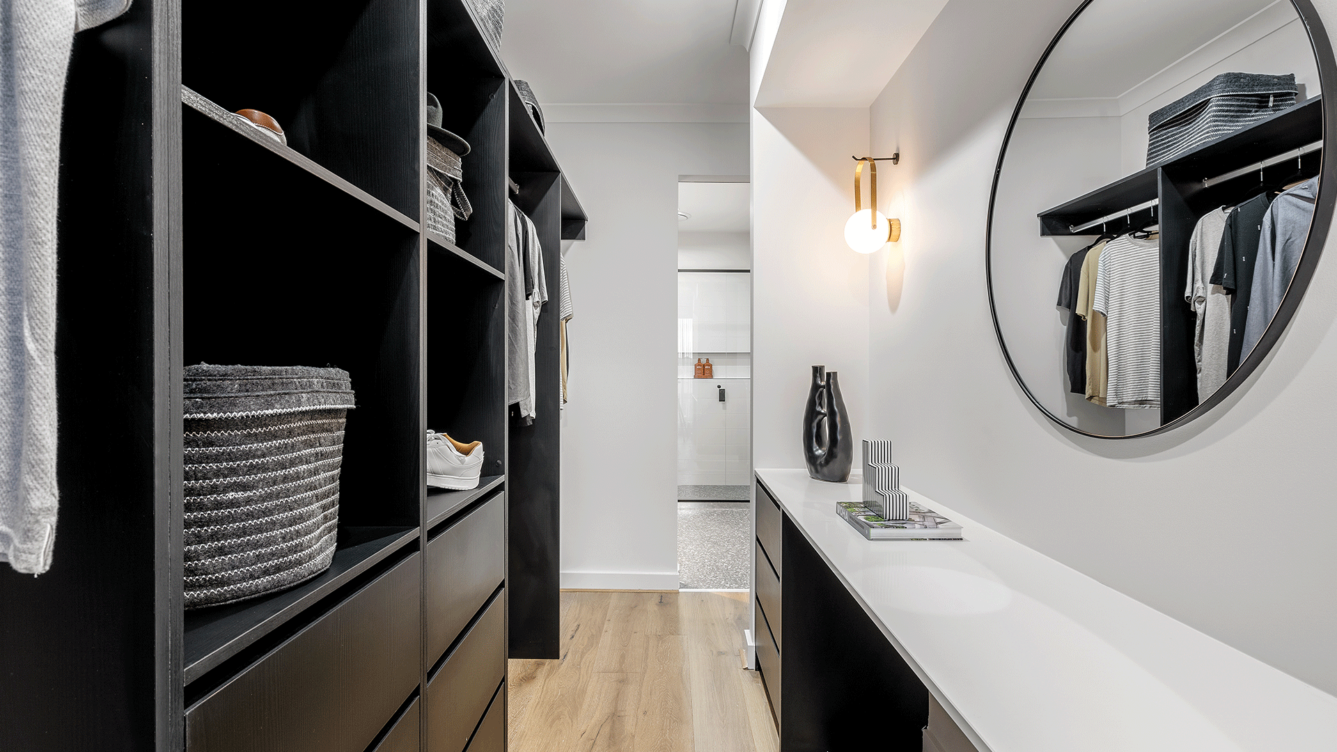 Blackwood 38 Walk-in-Robe