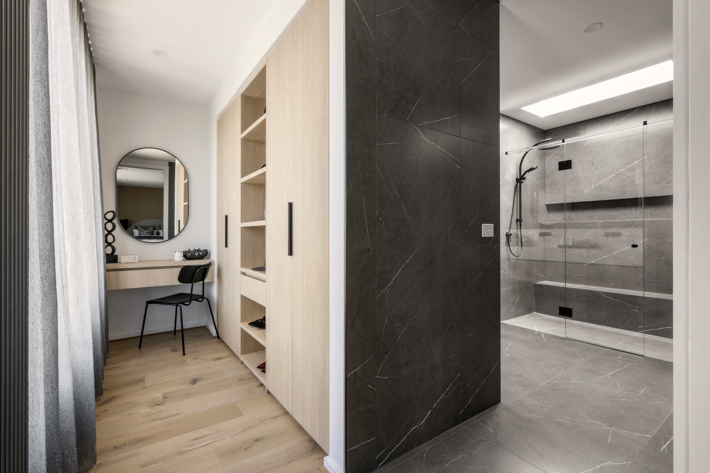 Bellaire 400 Dressing & Ensuite