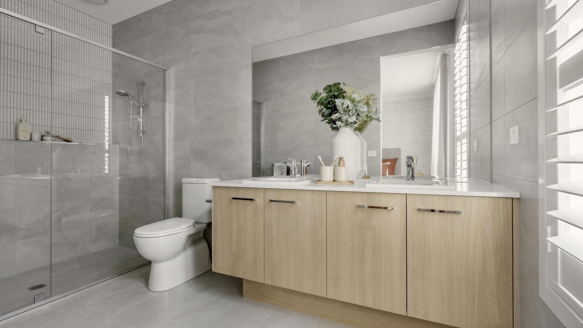 Clinton 28 Master Ensuite
