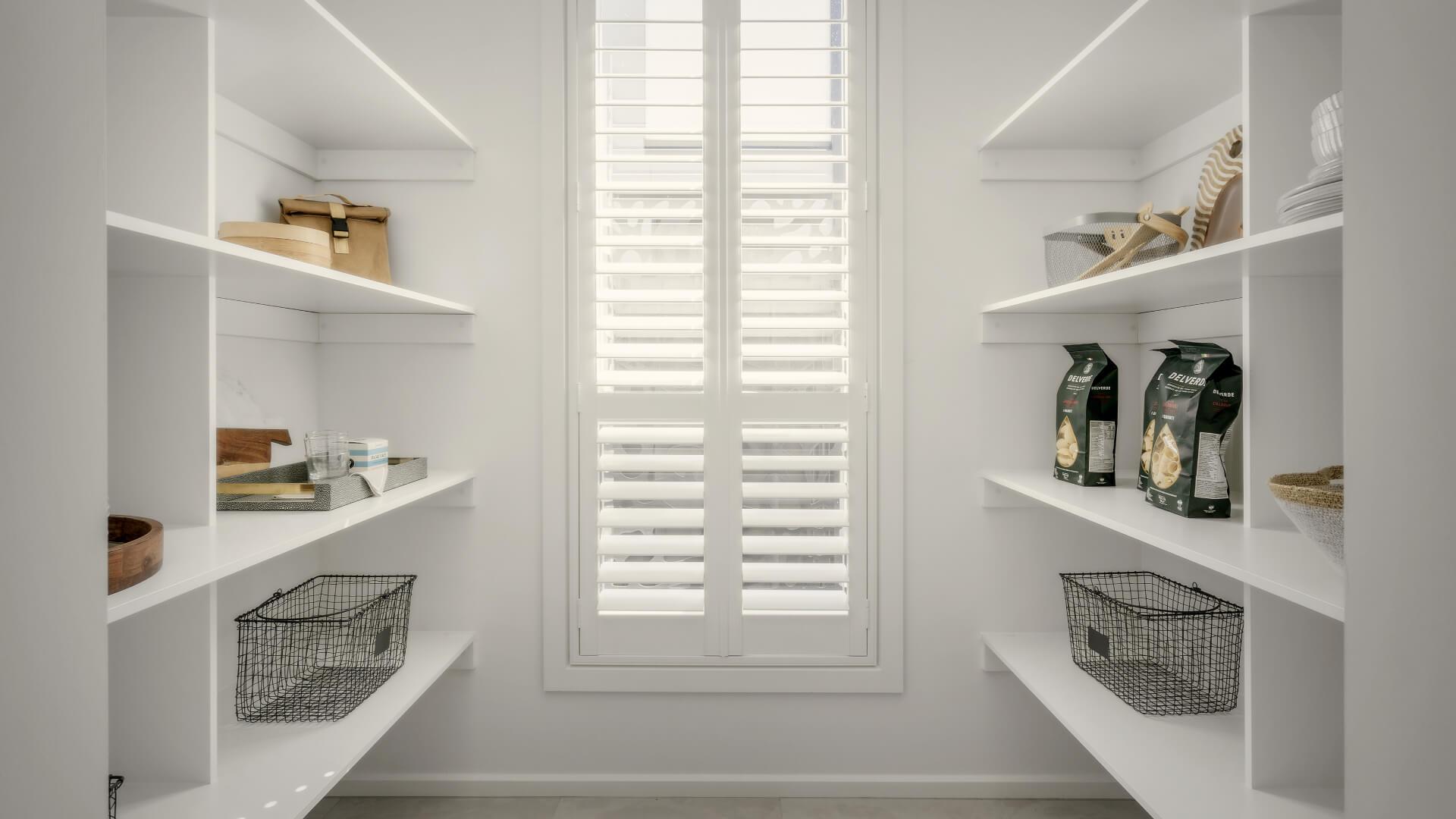 Clinton 28 Walk in Pantry
