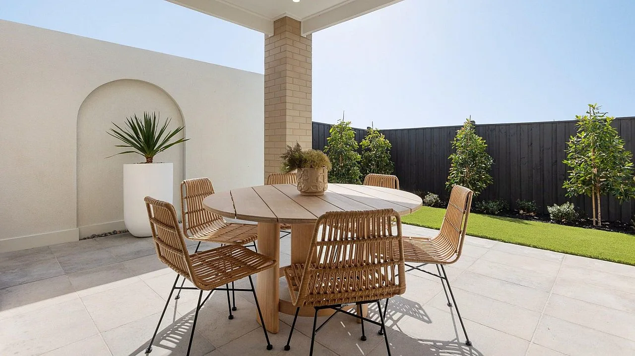 Harper 267 Kitchen Backyard