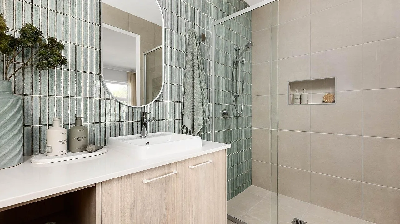 Newport 209 Bathroom