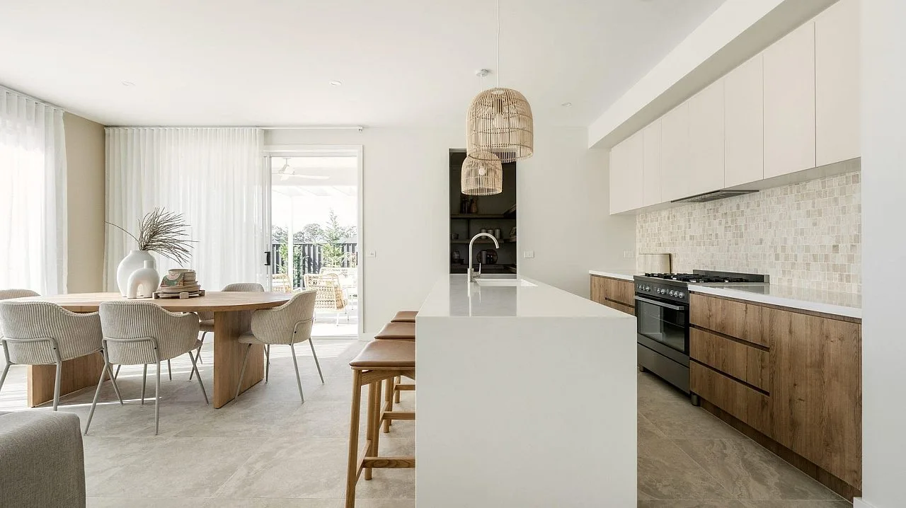 Somers 26 Dining and Kitchen