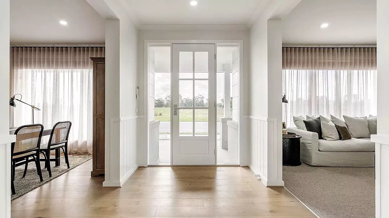 Woodside 3000 Dining and Living