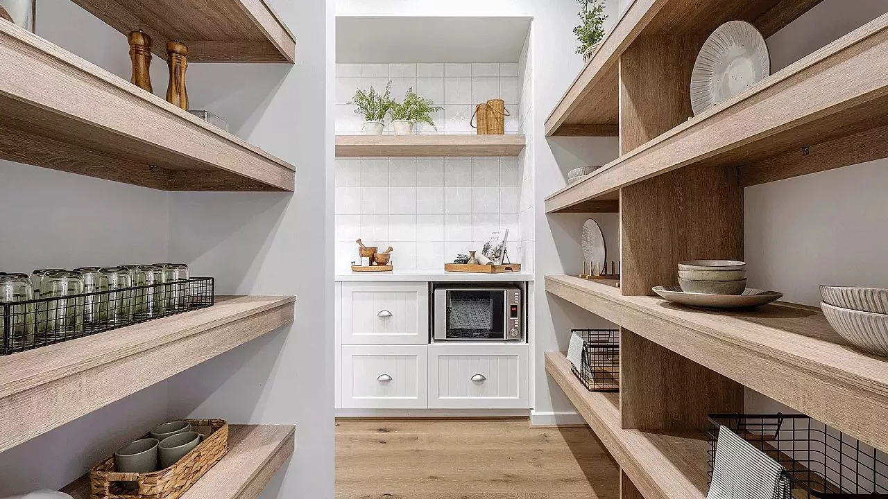 Woodside 3000 Pantry