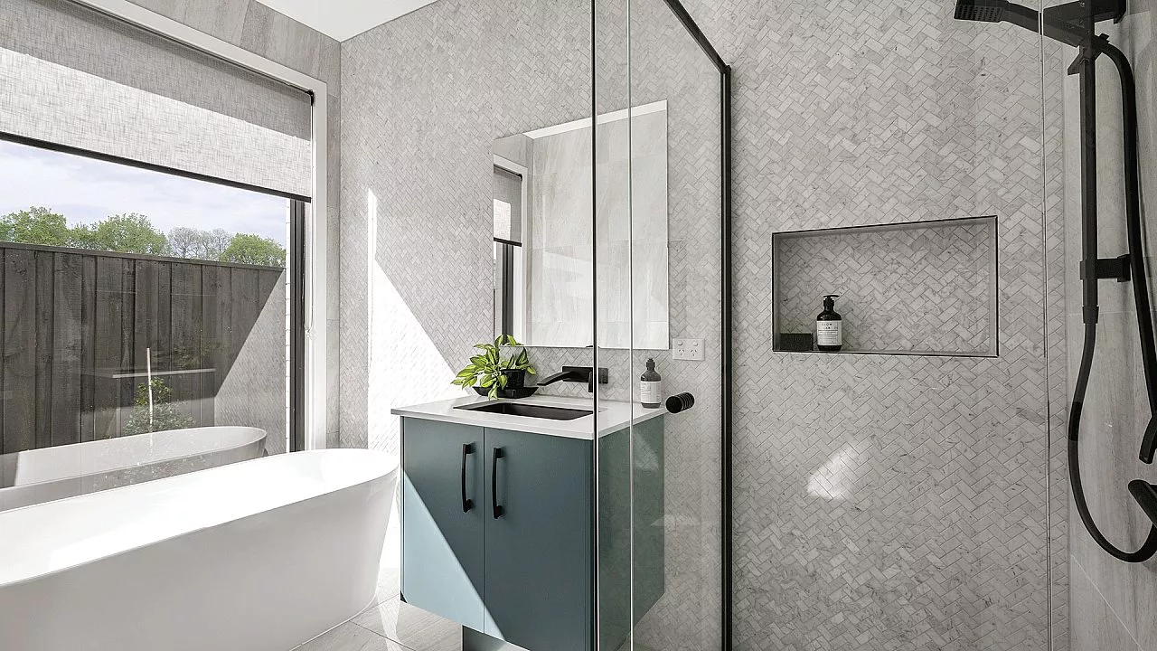 Newbury 28 Bathroom