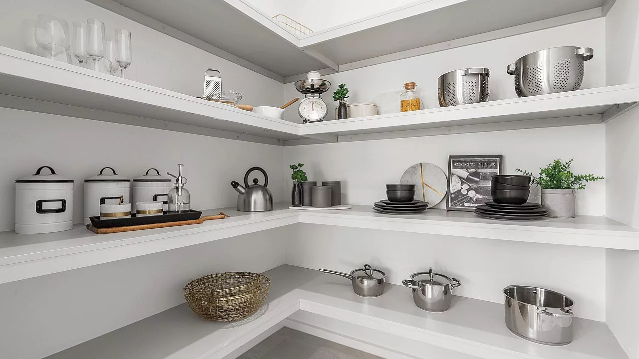 Brentwood 39 Butlers Pantry