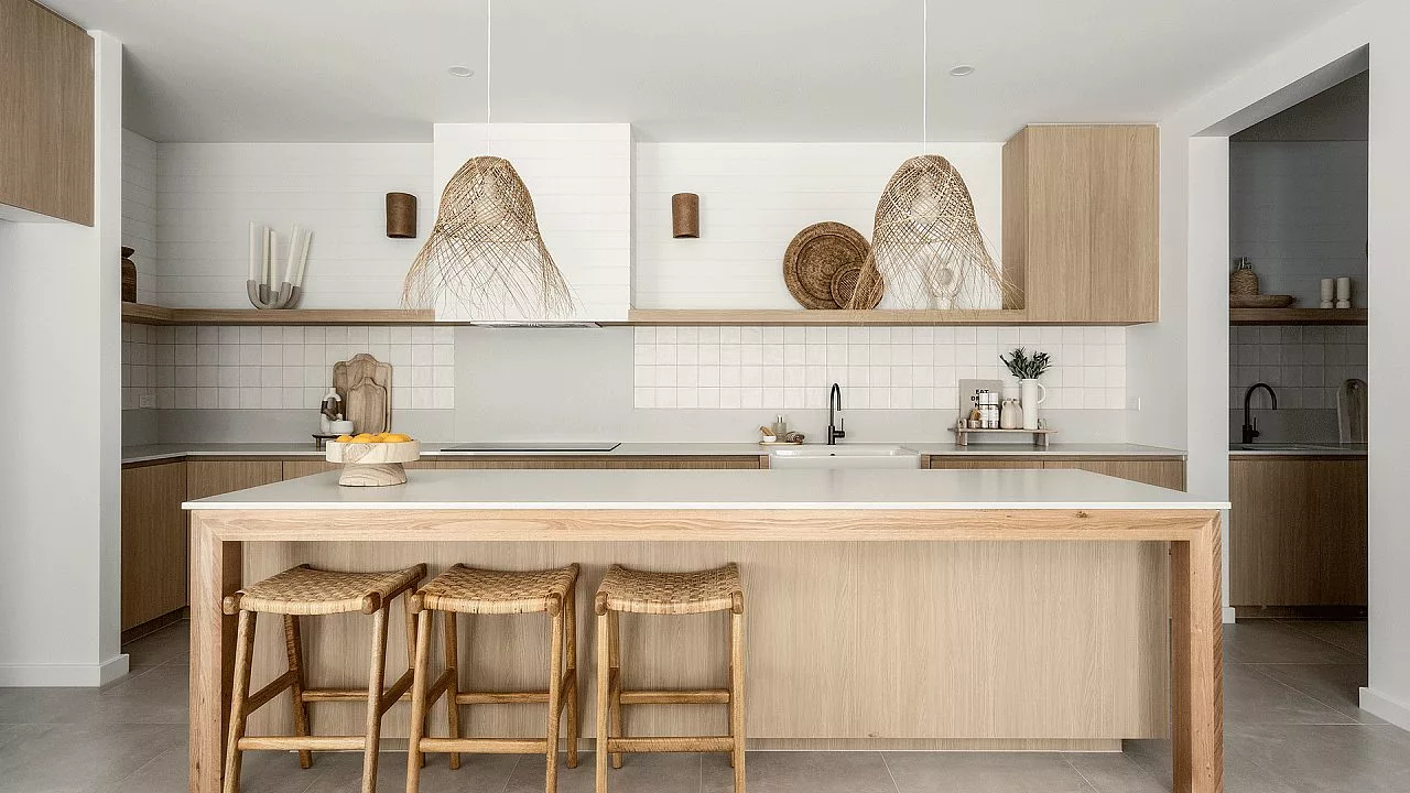 Elmont 32 Kitchen