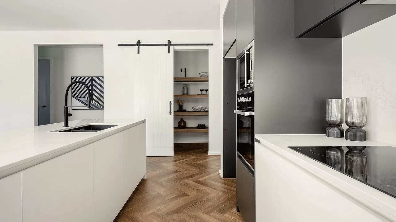 Bellvue 29 Kitchen and Pantry