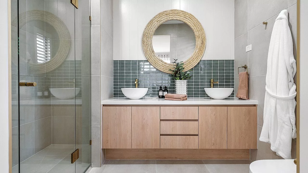 Sansa 28 Bathroom