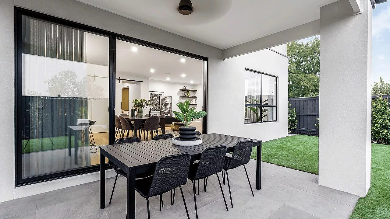 Blackwood 38 Alfresco