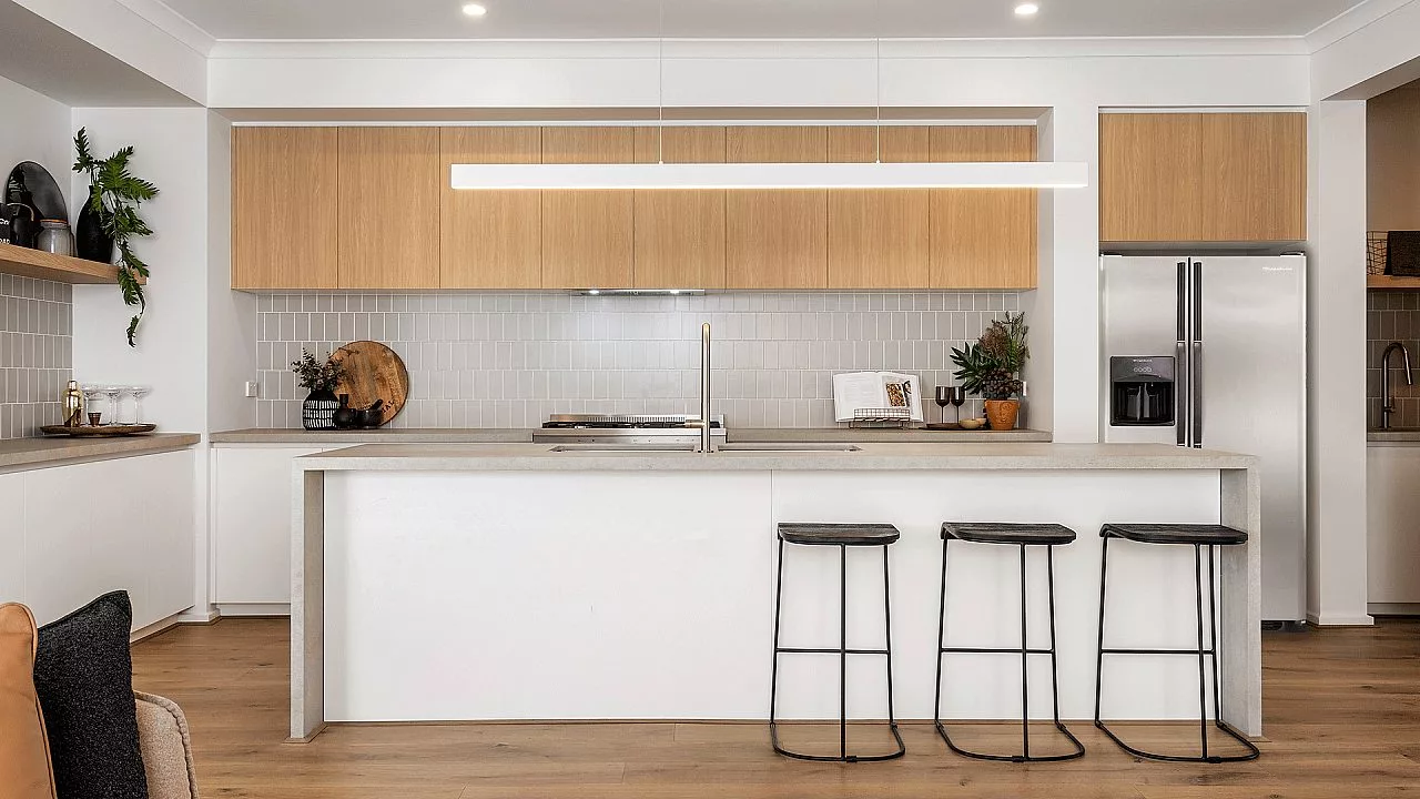Elmont 32 Kitchen