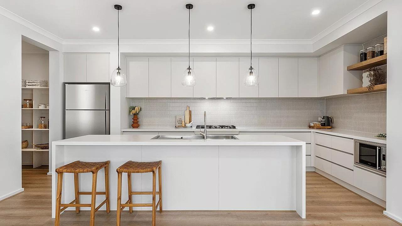 Elmont 32 Kitchen