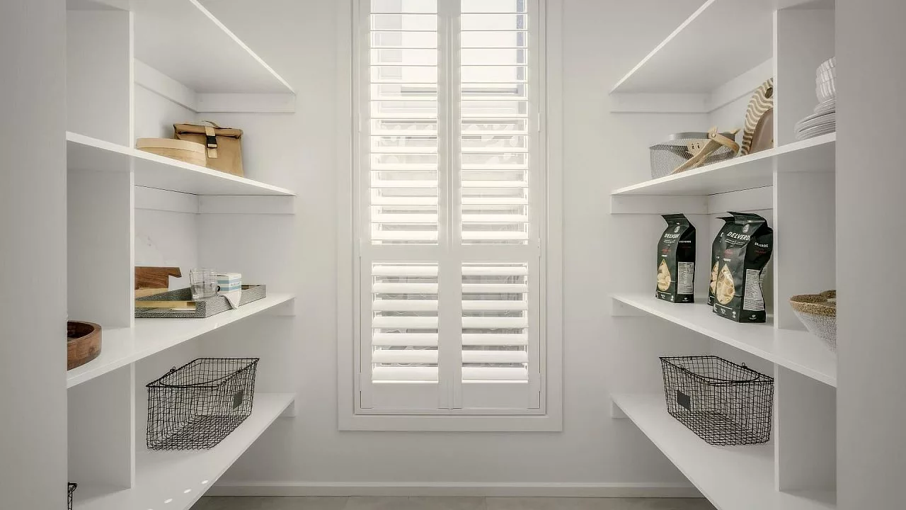 Clinton 28 Walk in Pantry