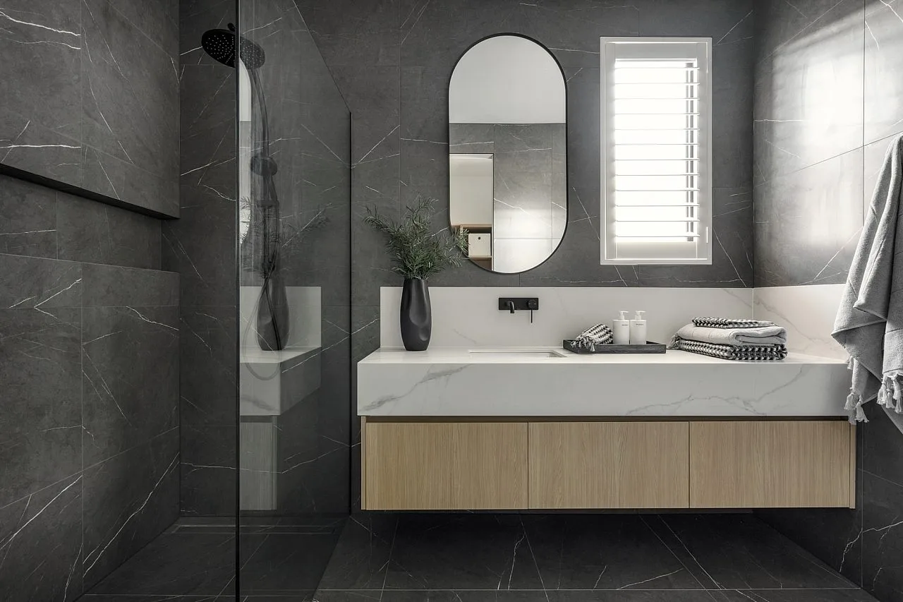 Bellaire 400 Bathroom