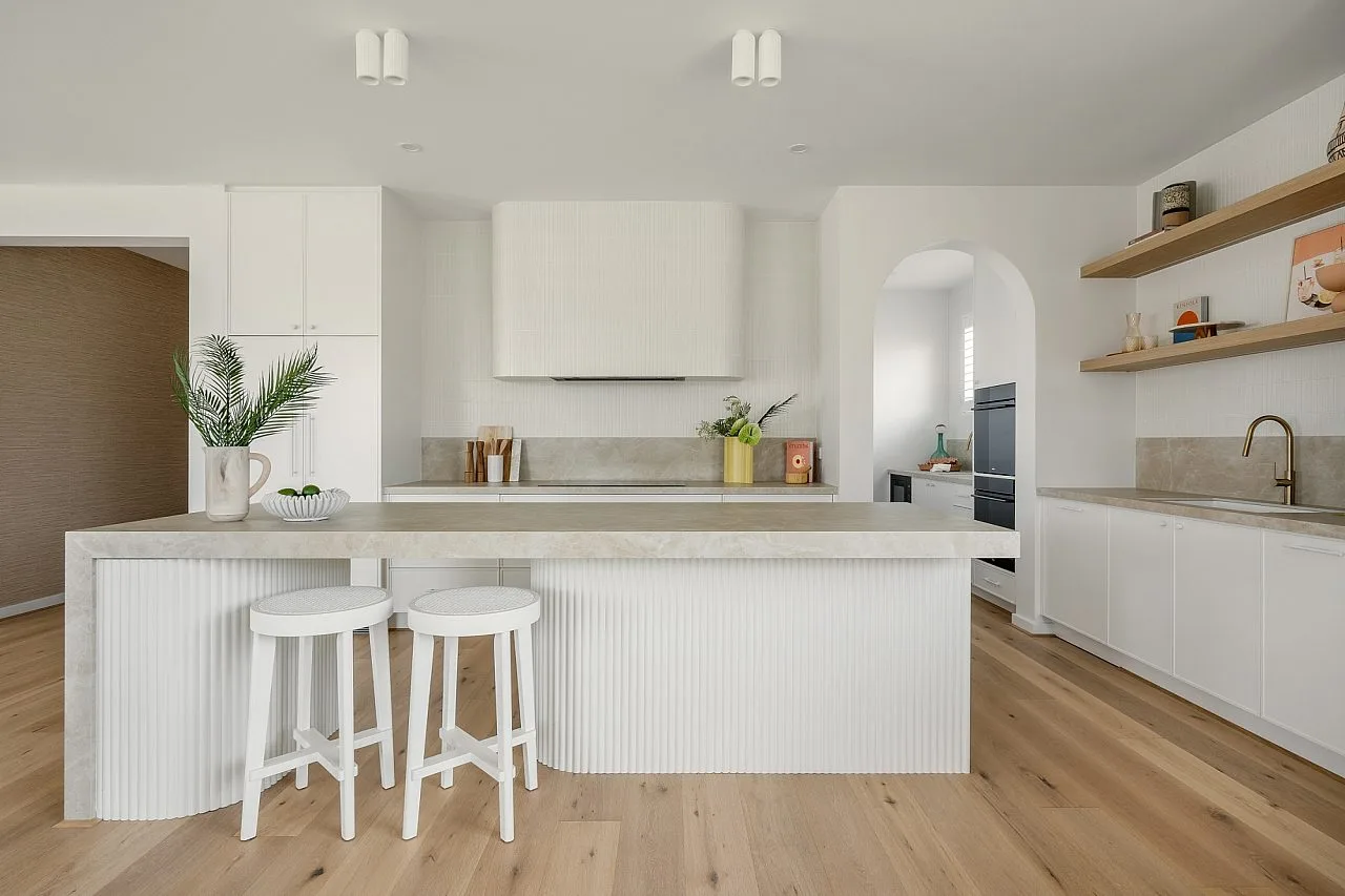 Fairway 325 Kitchen