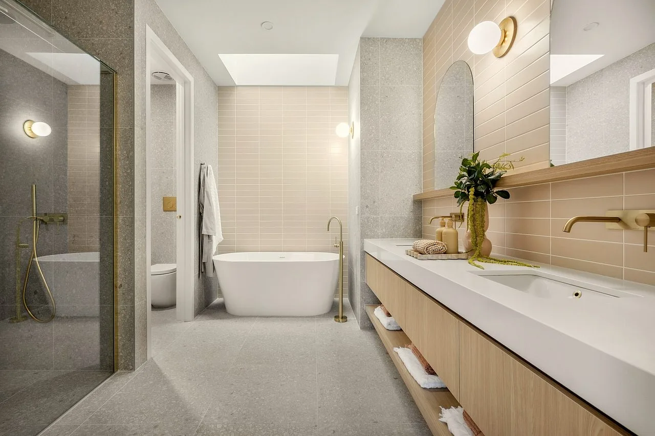 Fairway 325 Master Ensuite