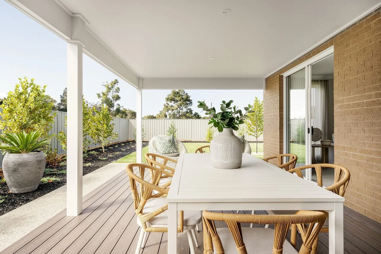 Lakeport 295 Alfresco