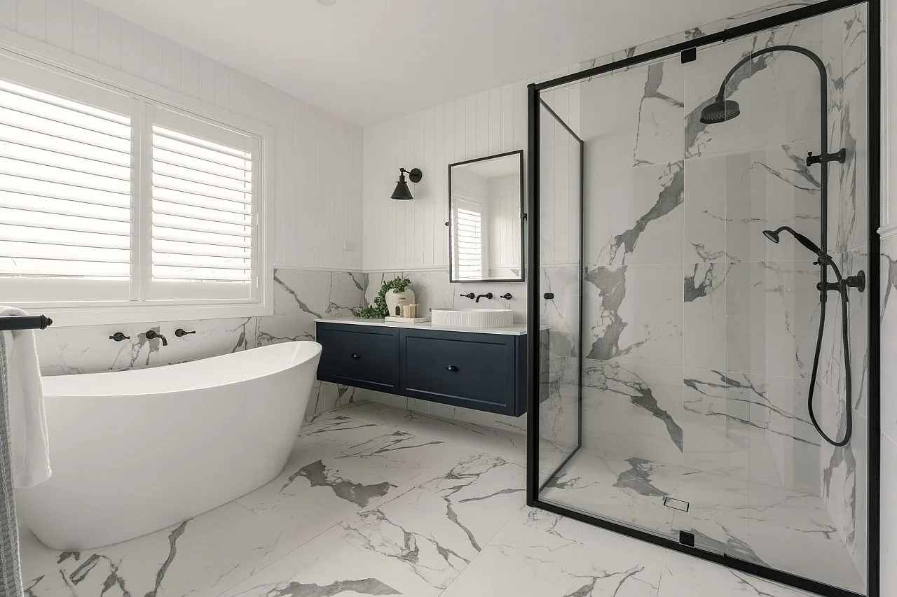 Rosemont 362 Bathroom