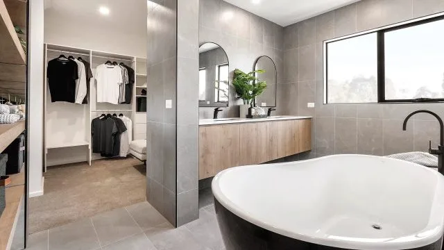 Monterey 38 Ensuite