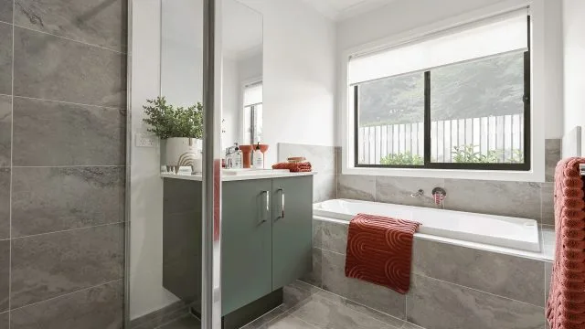 Newbury 28 Bathroom
