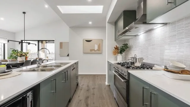 Newbury 28 Kitchen