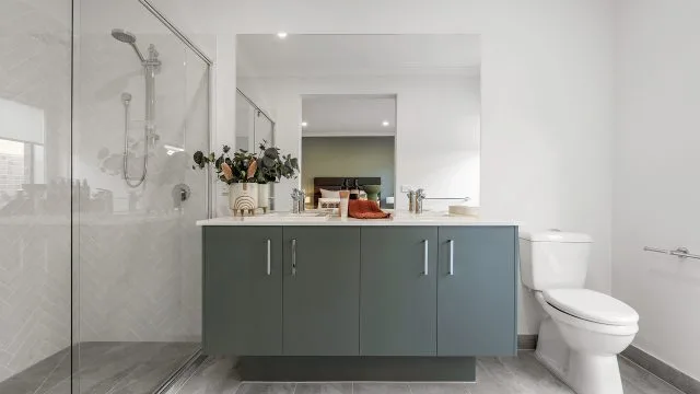 Newbury 28 Bathroom