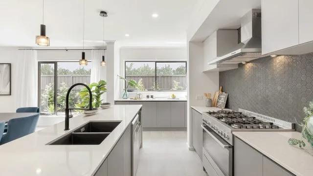 Bellevue 29 Kitchen and Butlers Pantry
