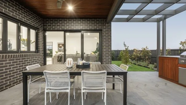 Brentwood 39 Alfresco