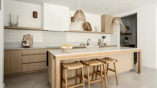 Elmont 32 Kitchen