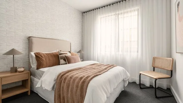 Elmont 32 Bedroom