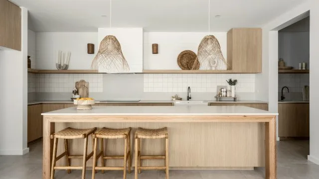 Elmont 32 Kitchen