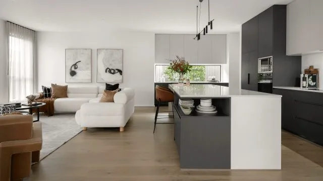 Montrose 43 Kitchen and Living