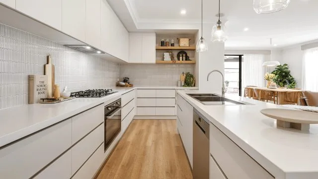Elmont 32 Kitchen and Dining