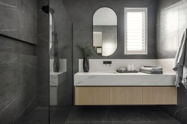 Bellaire 400 Bathroom