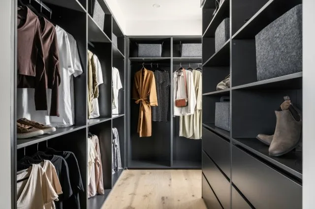 Bellaire 400 Walk in Robe