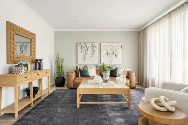 Lakeport 295 Lounge