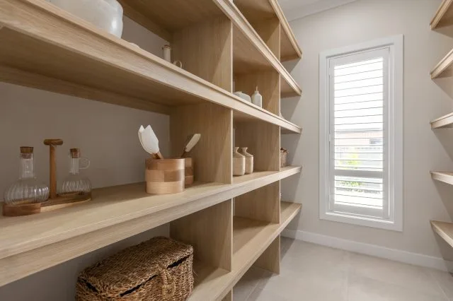 Newport 209 Pantry