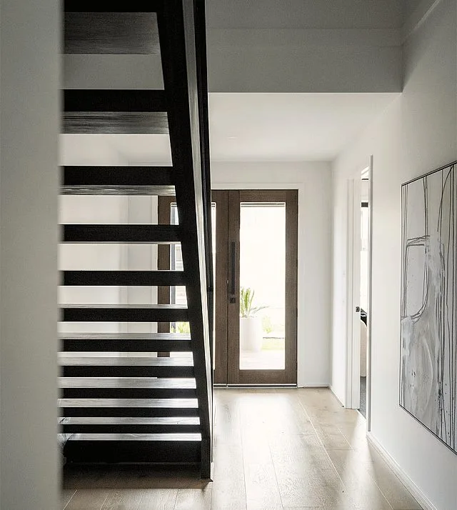 Montrose 43 Stairs