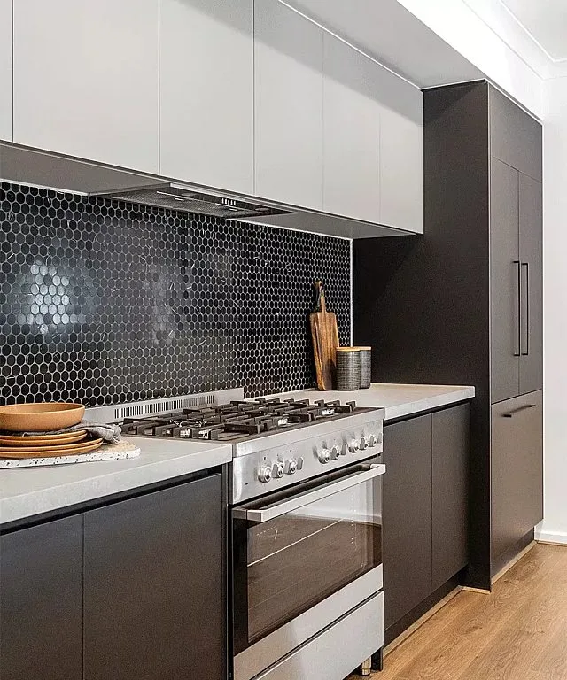 Merrick 24 Kitchen