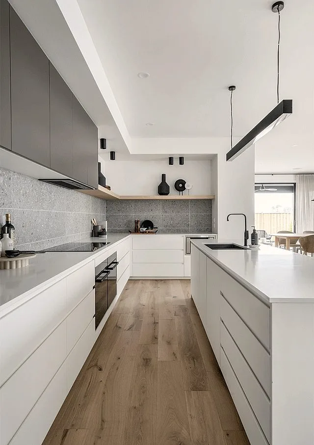 Elmont 32 Kitchen
