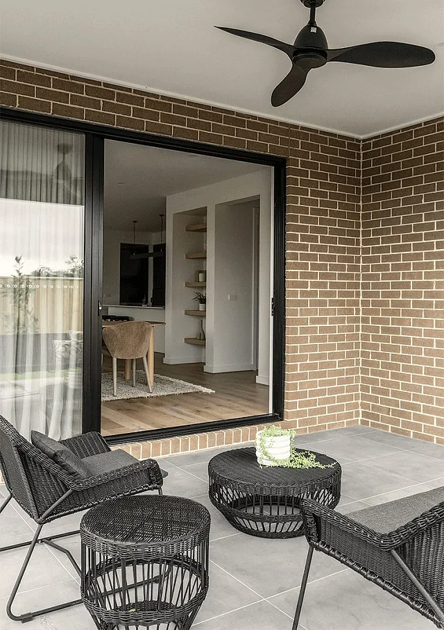Elmont 32 Alfresco
