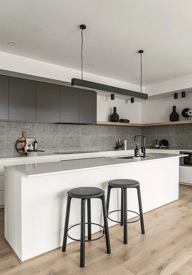 Elmont 32 Kitchen 4