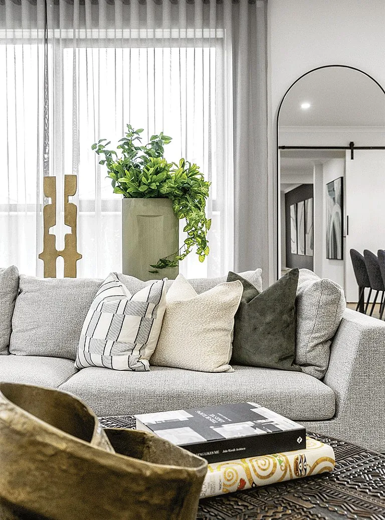Blackwood 38 Living