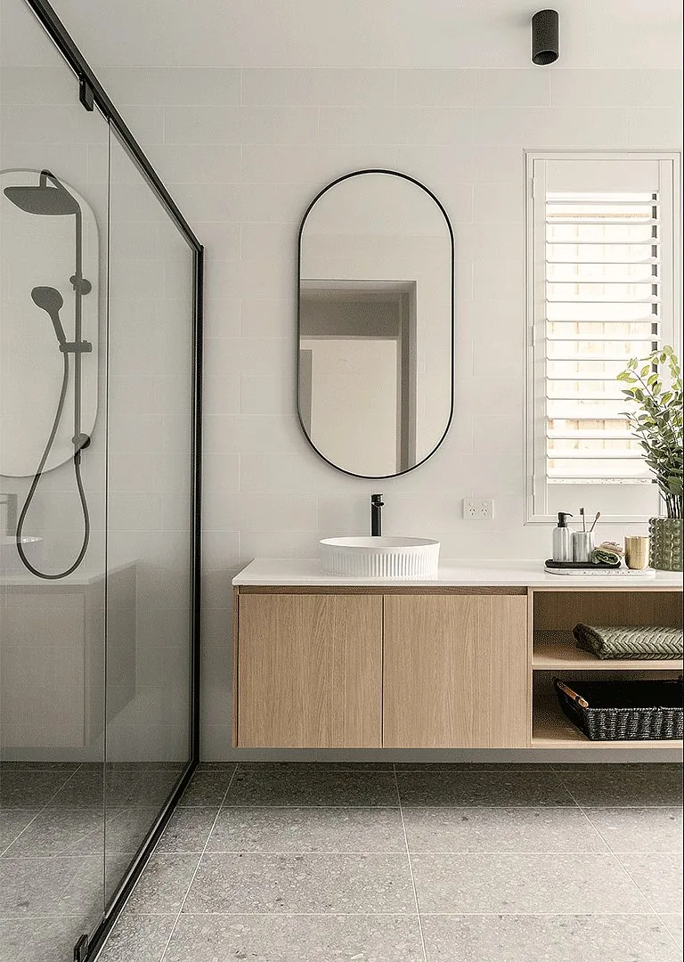 Elmont 32 Ensuite