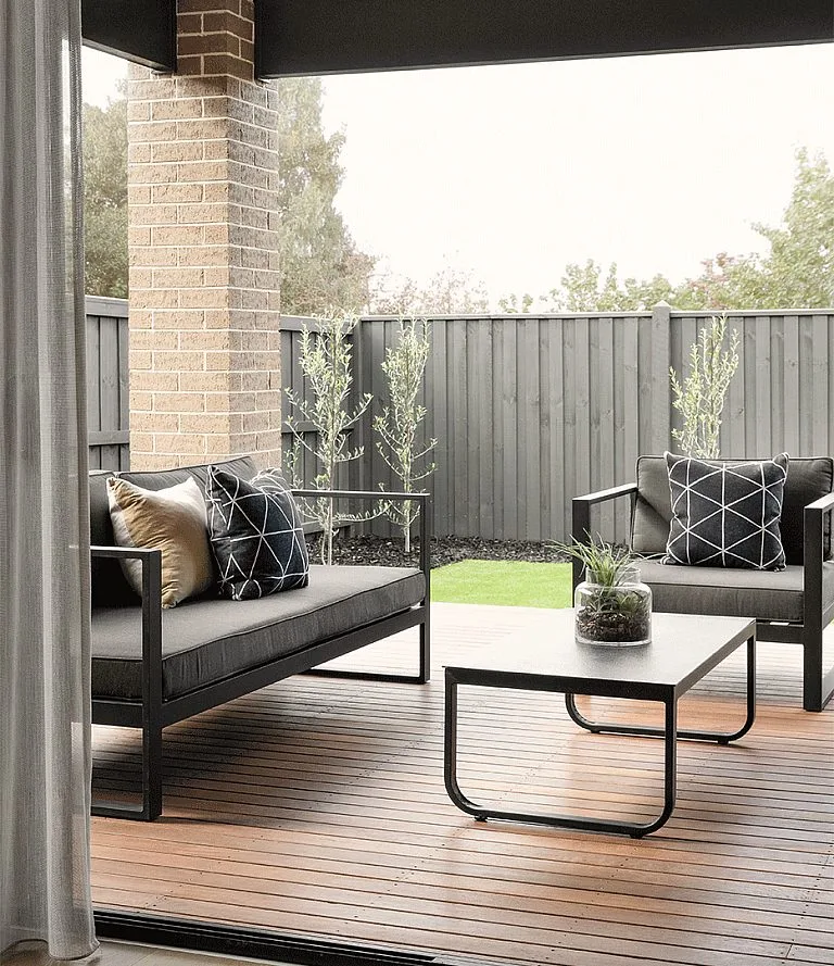 Montrose 43 Alfresco