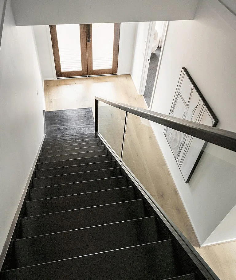 Montrose 43 Stairs