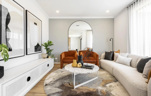 Seven Creeks Estate - Elmont 32 Living