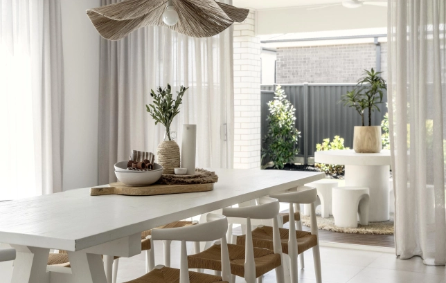 ELMONT 32 LUCAS 2028